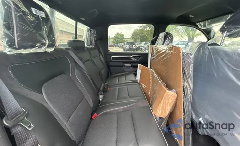 2025 Ram 1500 Laramie из США, поврежденный, VIN 1C6SRFJPXSN550994